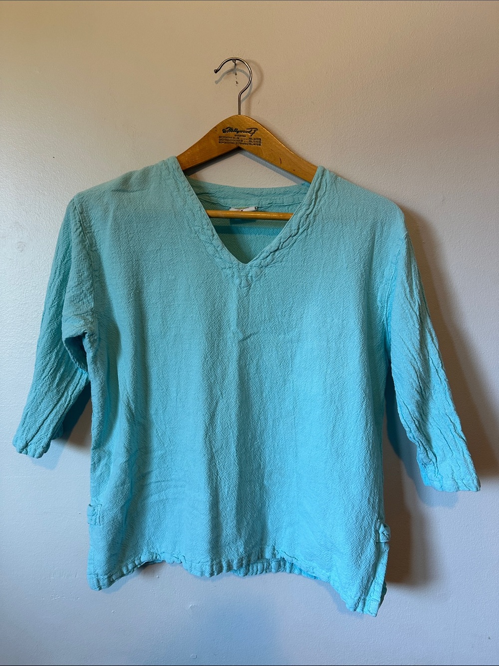 Drawstrings of Mailbu Light Aqua V-Neck Pullover Vacation Top Men's S